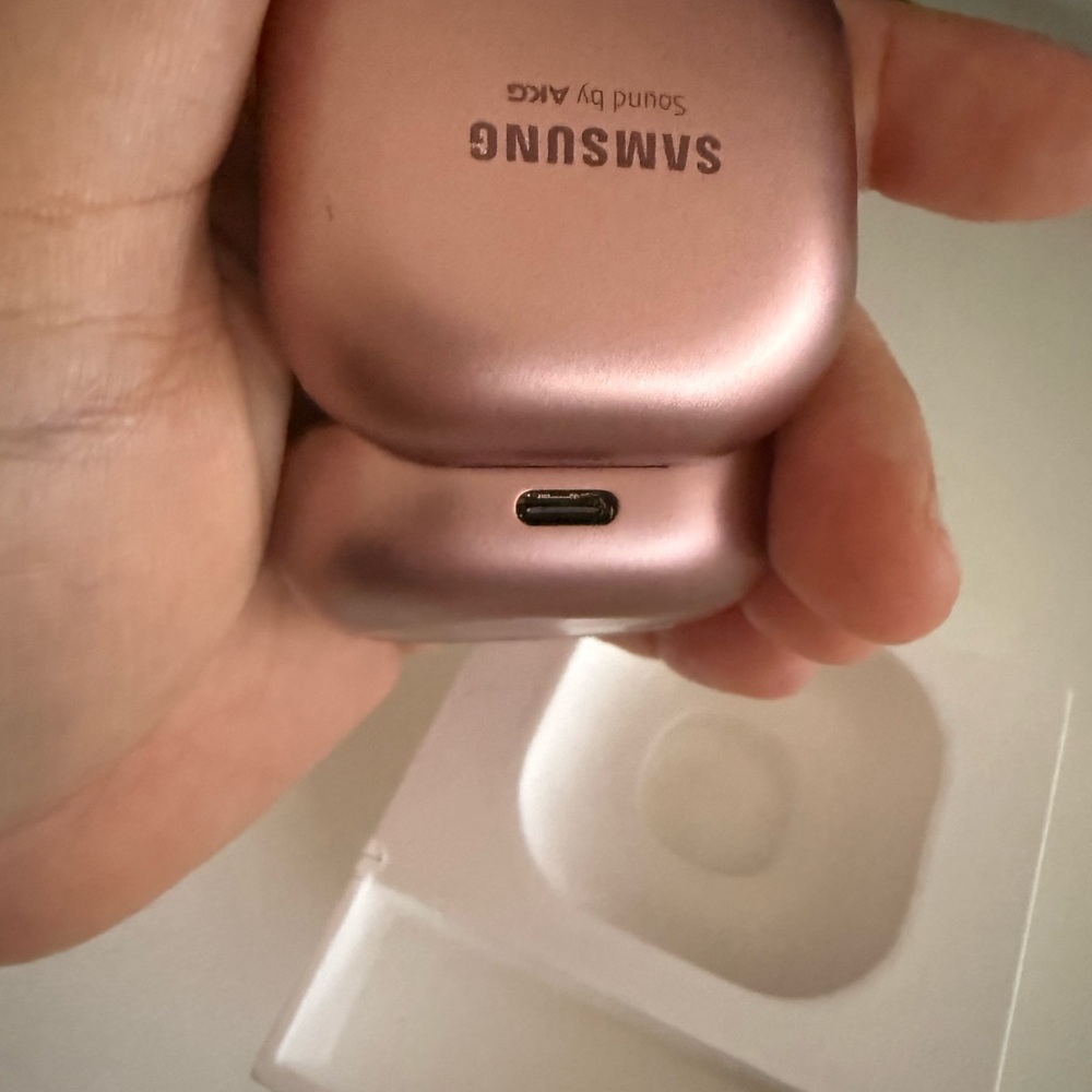 Wireless Earbuds with Charging Case - Picture 8 of 11